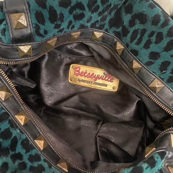 BETSEY JOHNSON Betseyville Leopard Print Bag - Picture 2 of 4